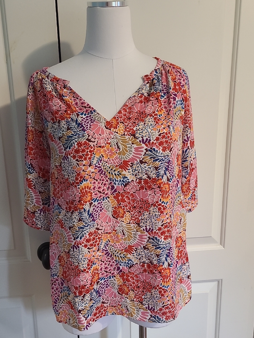 NWOT Floral Colorful Short Sleeve Blouse